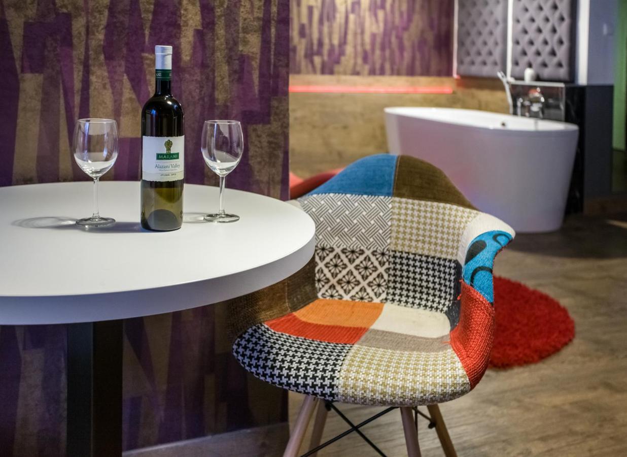 Yourplace Romantic Apartment With Private Patio Krakov Exteriér fotografie